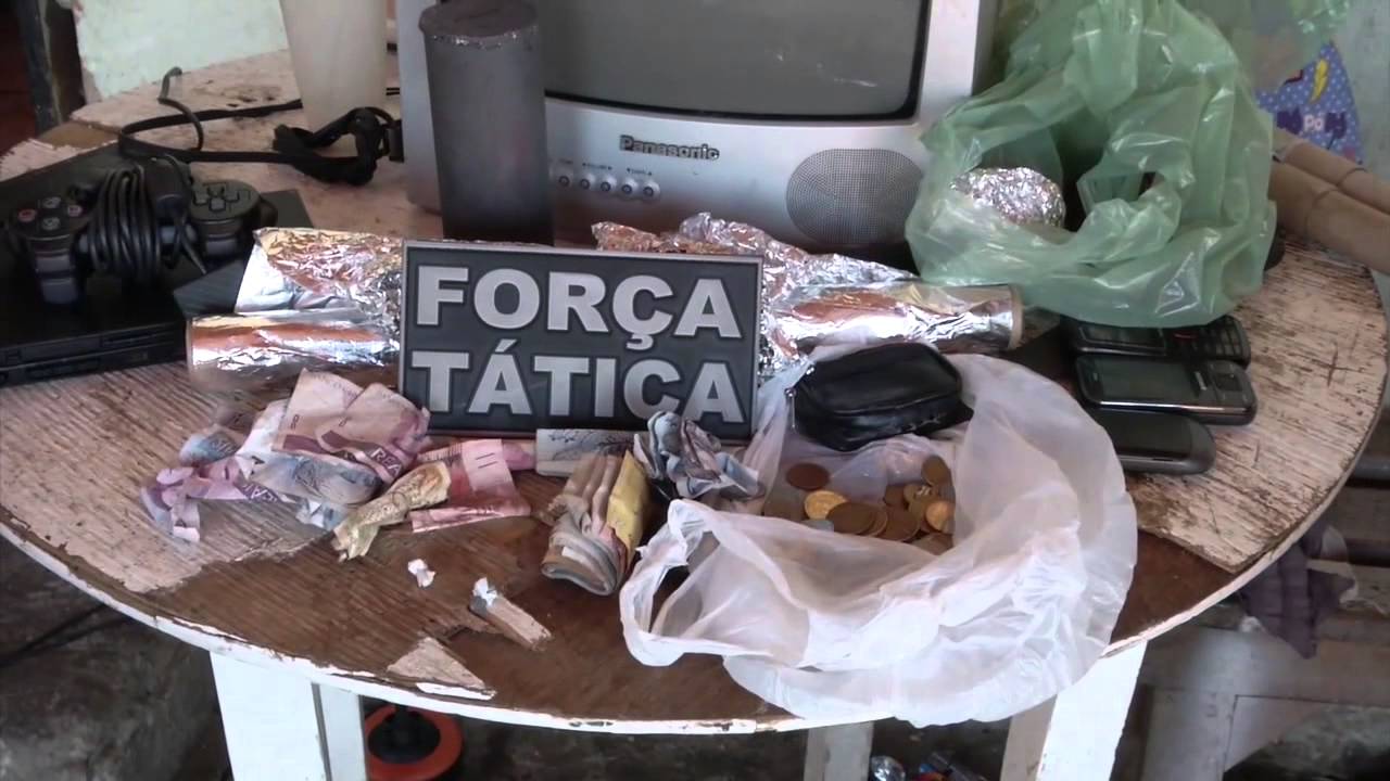 ESTOURADA BOCA DE FUMO NO MORRO DA ESPERAN&Ccedil;A