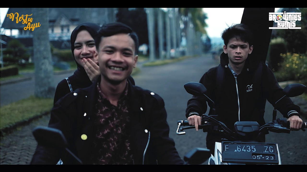 Brownies Kumis ft Putri Ayu - Restu Ayu (Official Music Video)