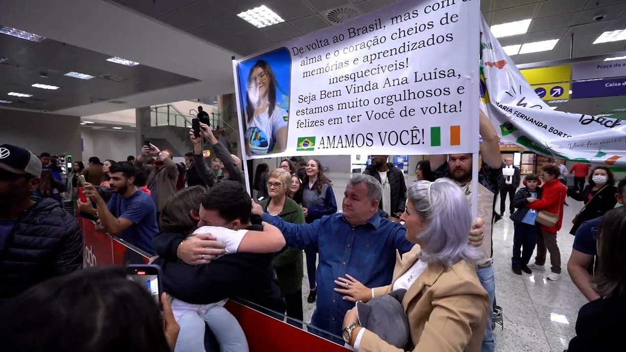 Estudantes voltam da Irlanda pelo programa ‘Ganhando o Mundo’