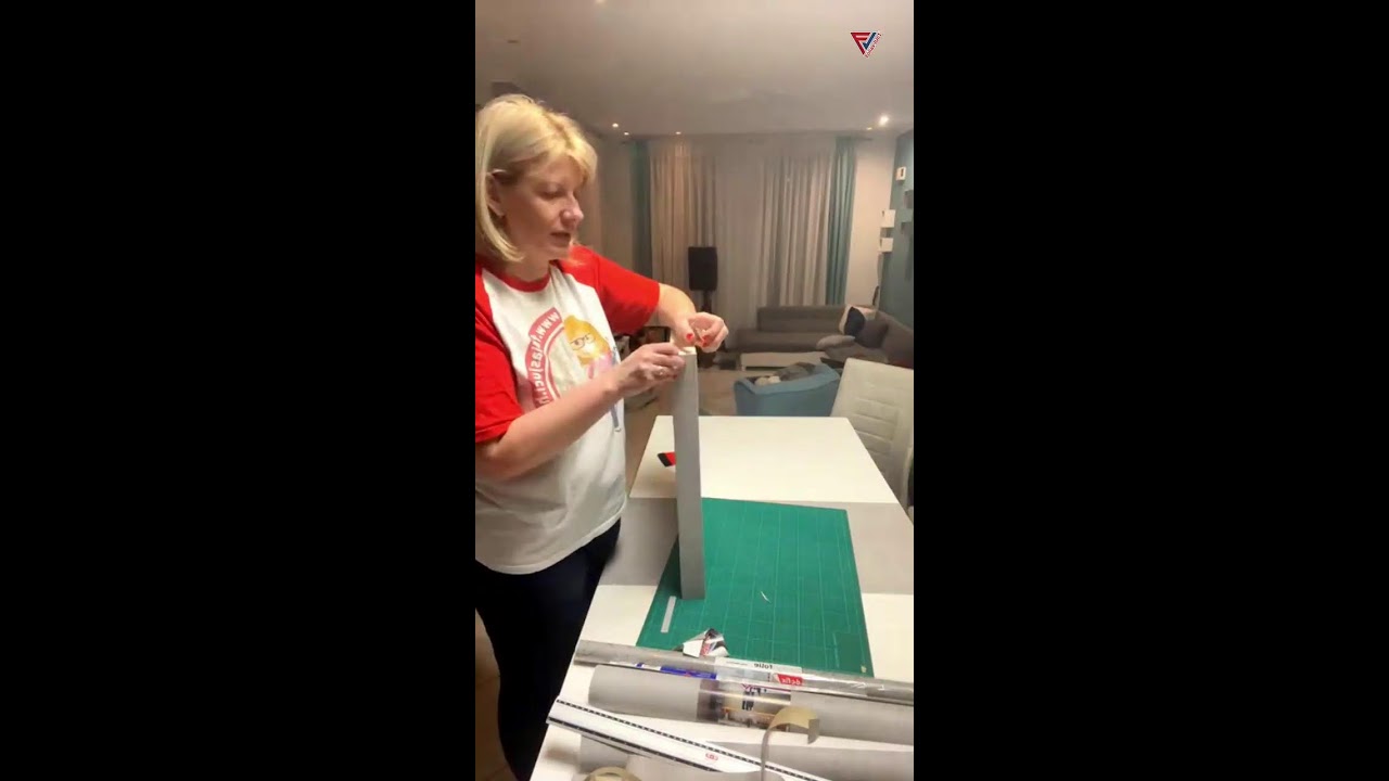 Fóliás Juci Keddi Élő - Asztal felújítás öntapadó fóliával