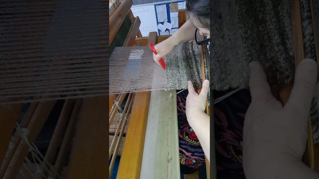 Rug weaving - Finlandia varpapuu floor standing loom