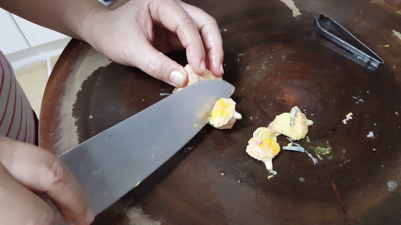 處理雞屁股有毒的尾脂線