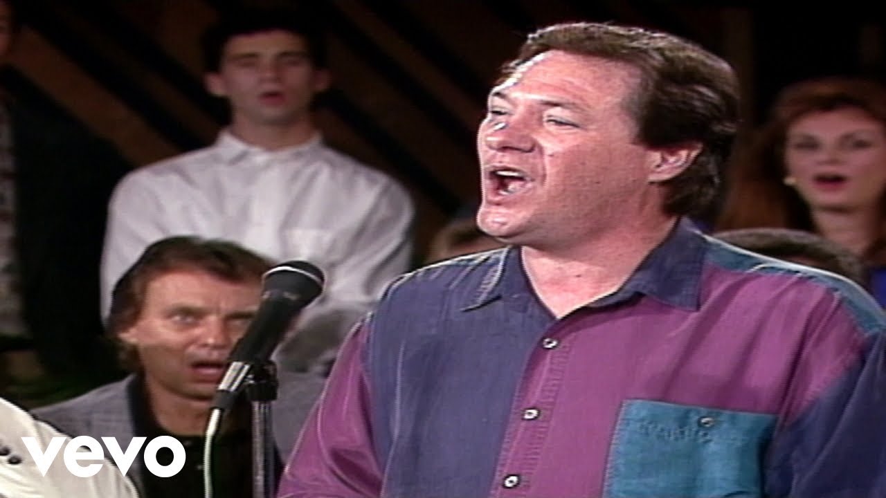 Bill & Gloria Gaither - Sweet Beulah Land [Live] ft. Squire Parsons