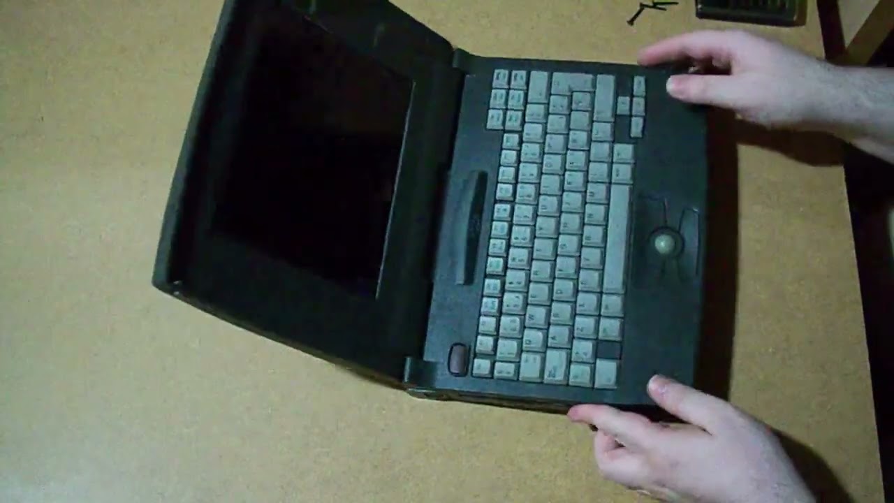 Setting up a Compaq Contura 400c: Back to 1995 (part 1)