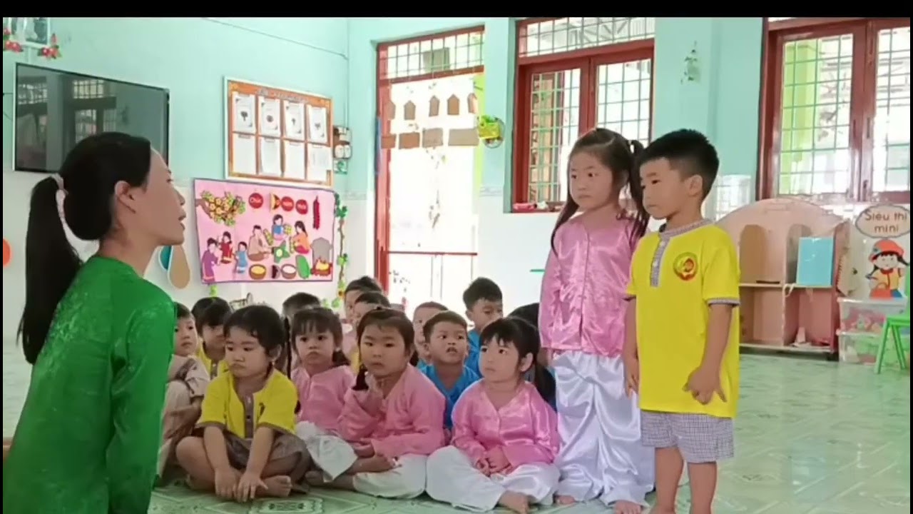 Lớp Mầm-Đồng dao xúc xắc xúc xẻ