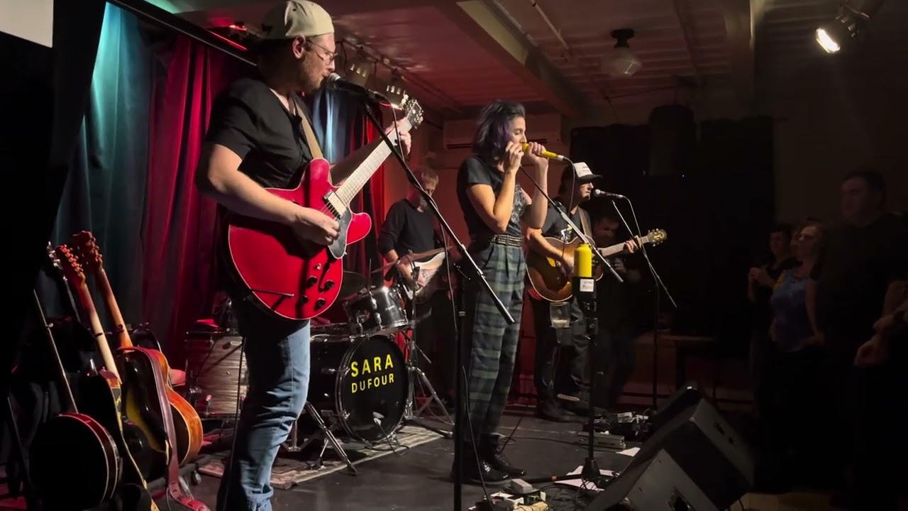 Sara Dufour chante pour Karl Tremblay partie 1