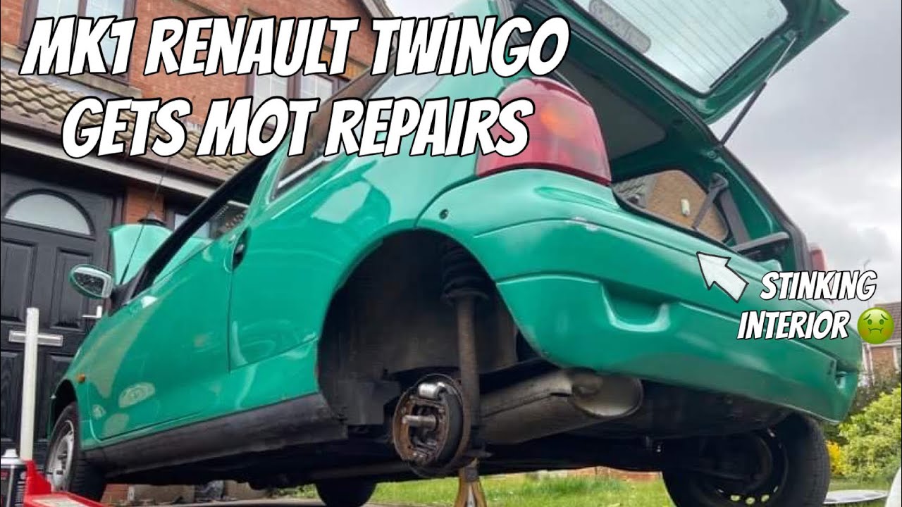 Mk1 Twingo gets MOT Repairs!