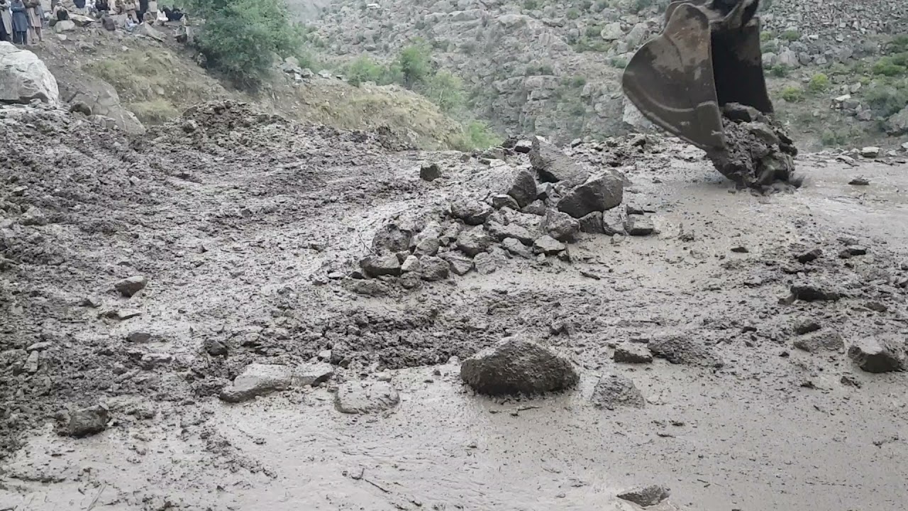 KKH road block clearance after rain on 6th May, 2021