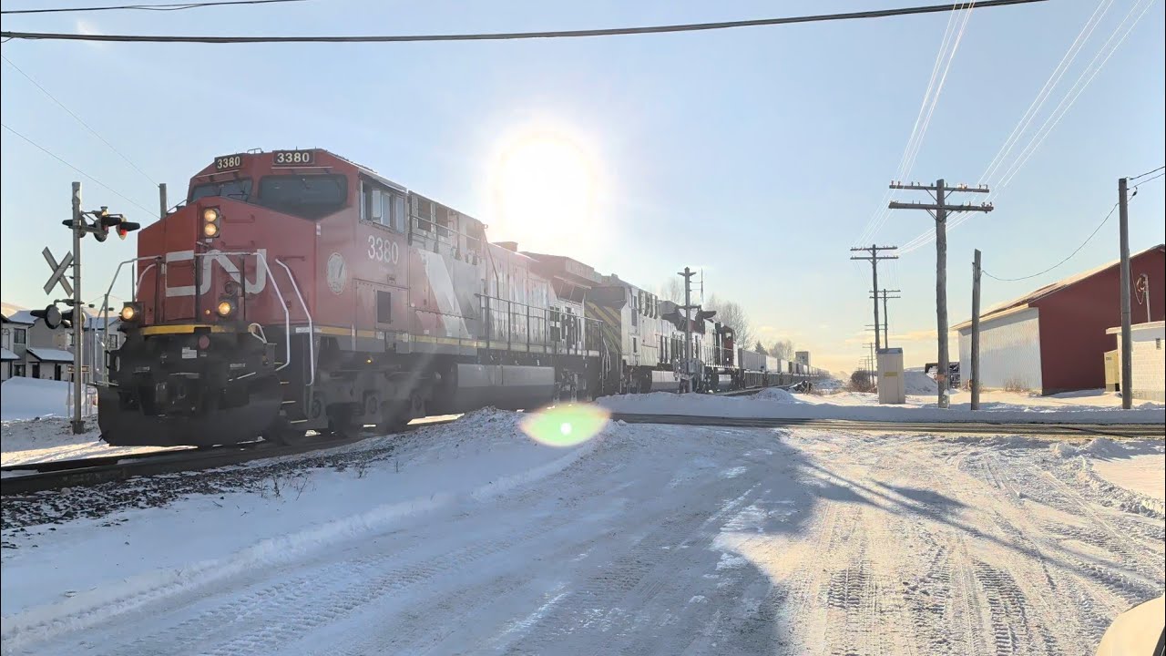 VERY VERY FAST CN 120 Intermodal Train East - CN 3380 2792 8351 & DPU 3927 