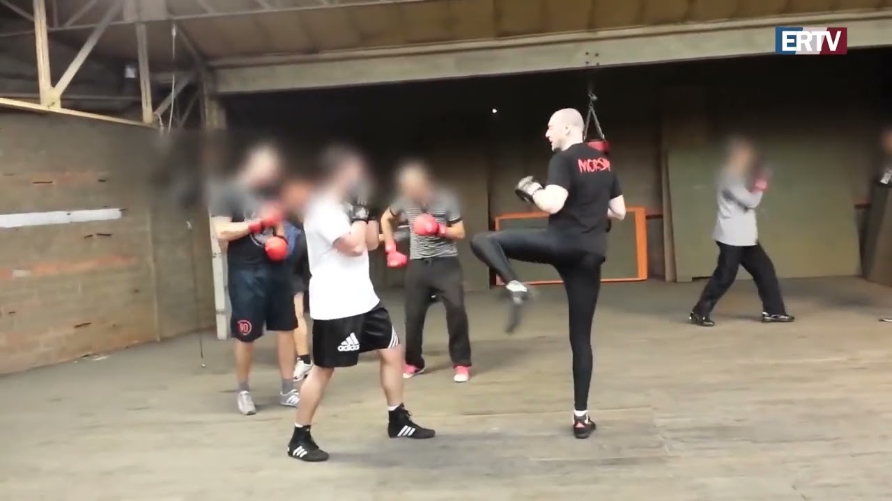 Le&ccedil;on de boxe fran&ccedil;aise par Alain Soral