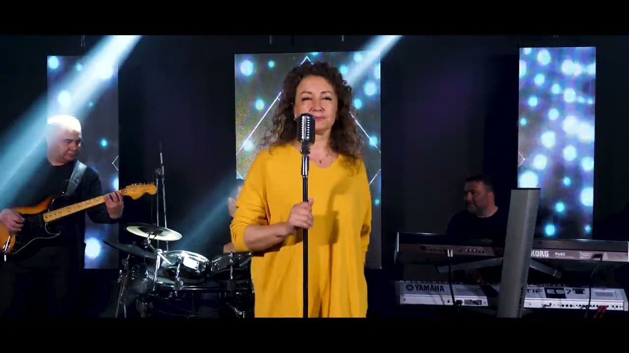 POLICROM BAND (COVER) SIMPLY THE BEST