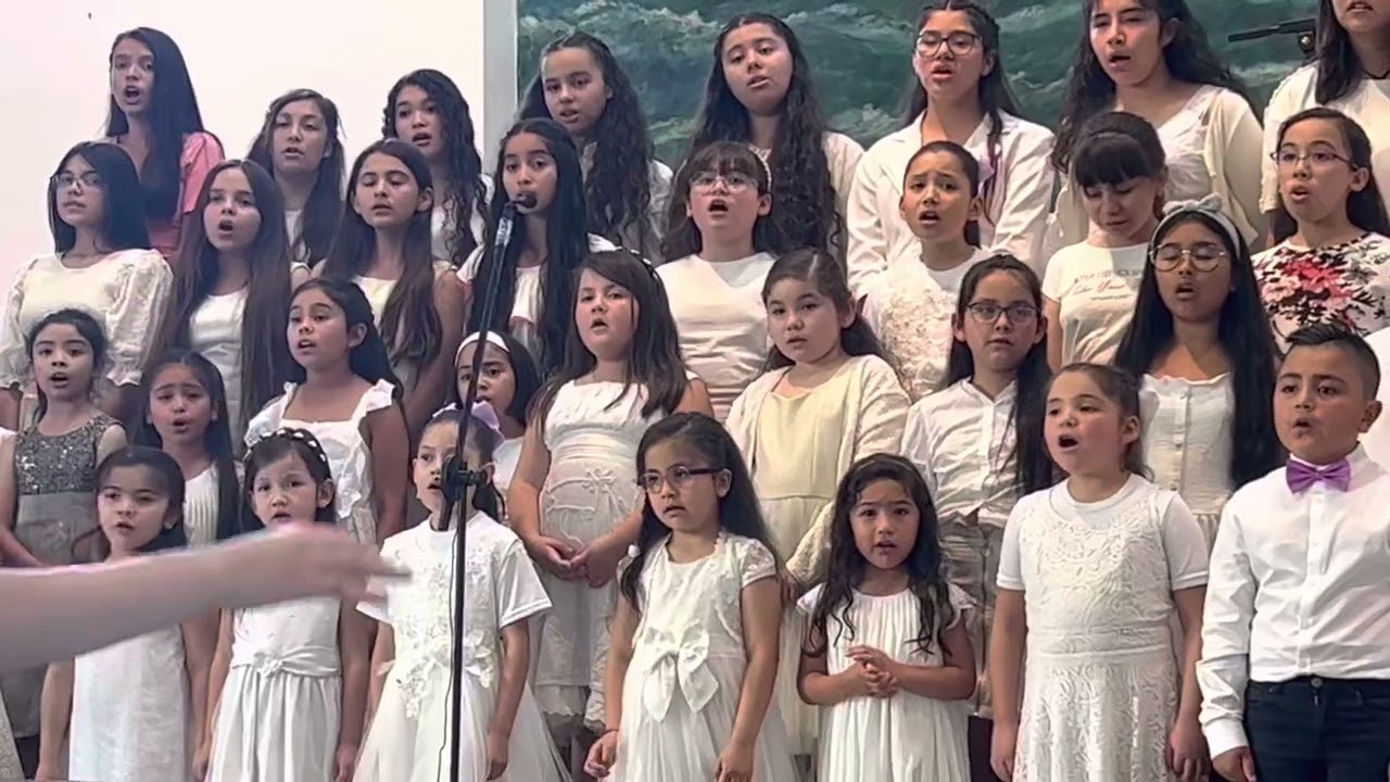 “Espíritu de Dios / Yo entro al lugar más Santo” Coro de niños La Cisterna Noviembre 2022