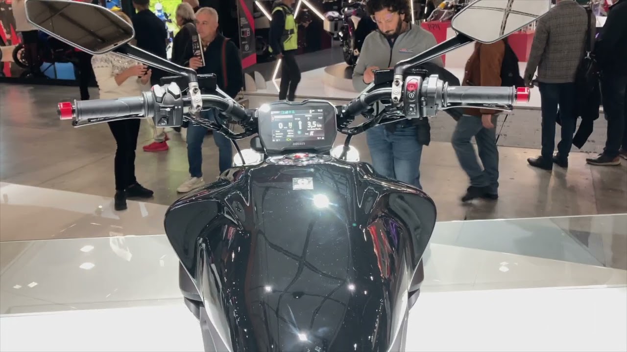 2023 Ducati Diavel V4 | First Look