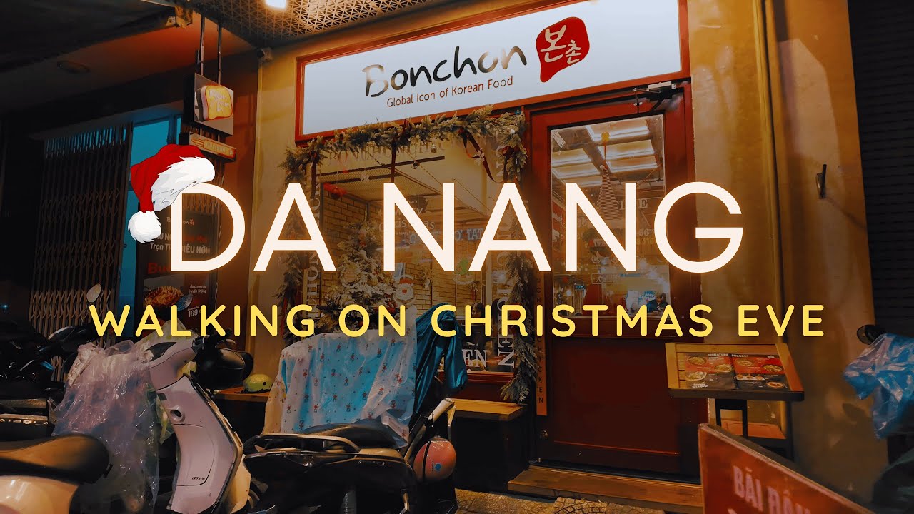 Da Nang 🇻🇳 | 4K Rain walk on Christmas Eve 🎄 in the city center, Holiday ambience
