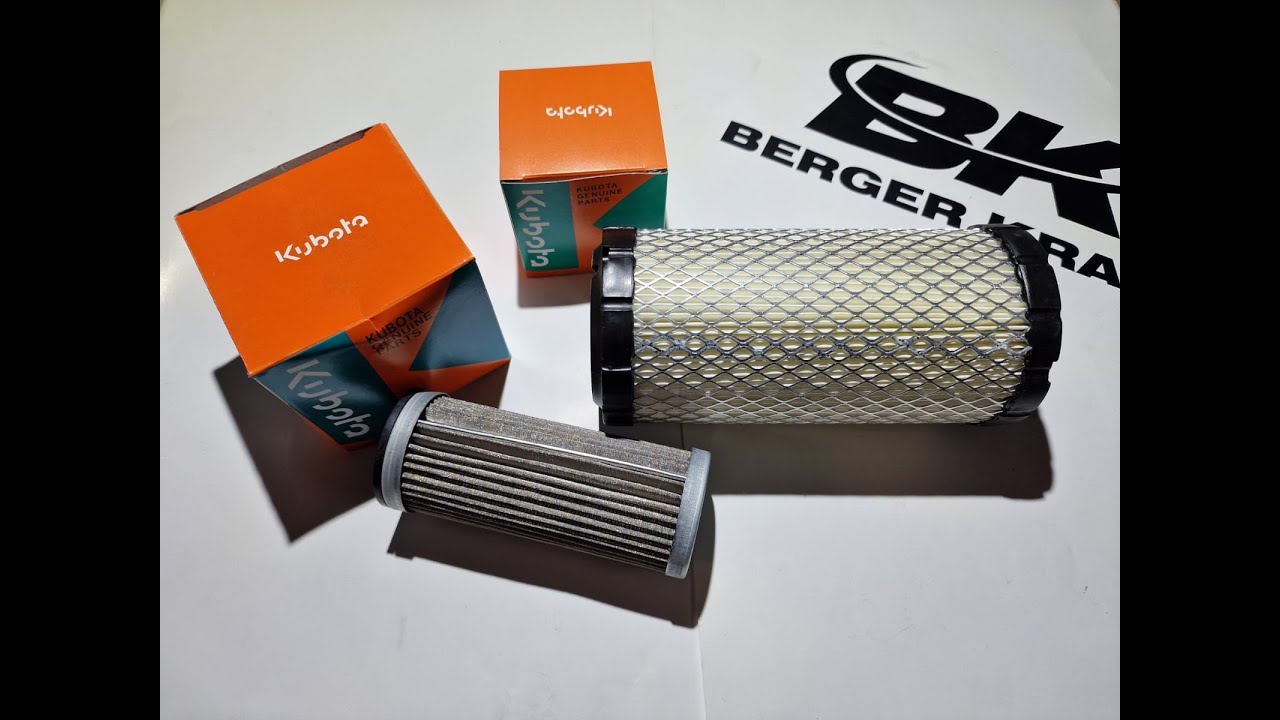 Wymiana filtrów w minikoparce Berger Kraus z silnikiem Kubota