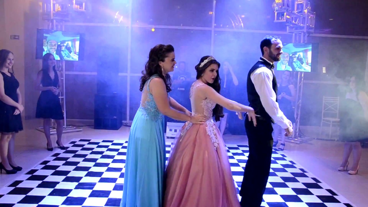 Pai da debutante arrasa em valsa maluca e surpreende os convidados!