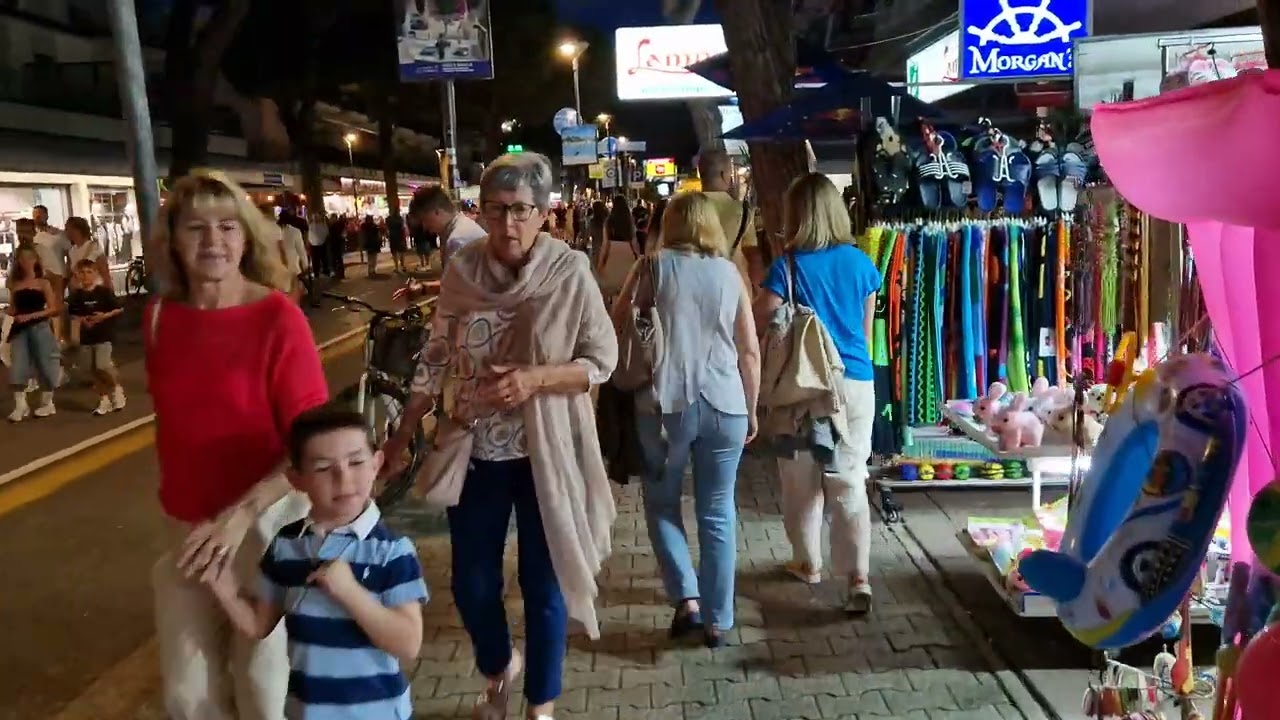 Plimbare de seară prin centru. LIDO DI JESOLO 
