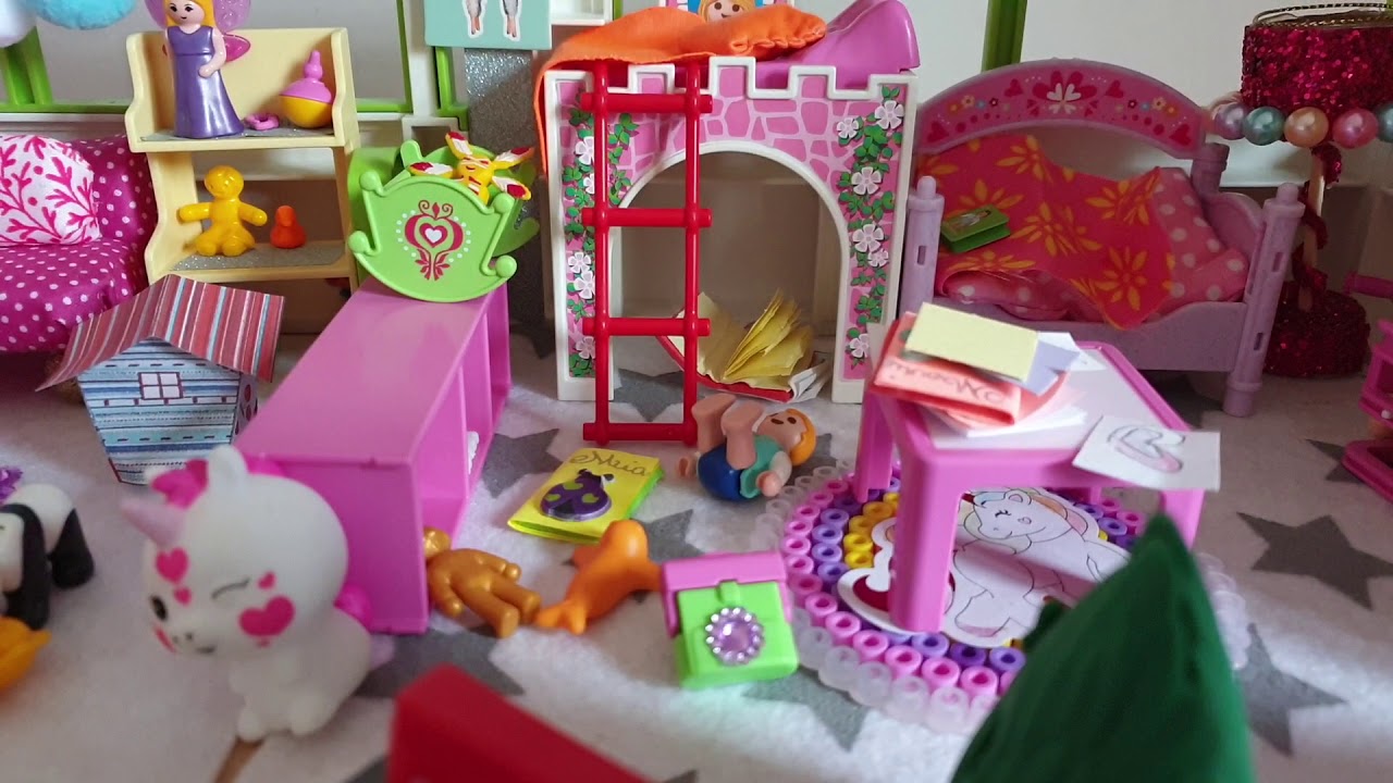 Chloé en français présente une histoire Playmobil : on a gagné au loto!!!!!!🤑🤑🤑🤑