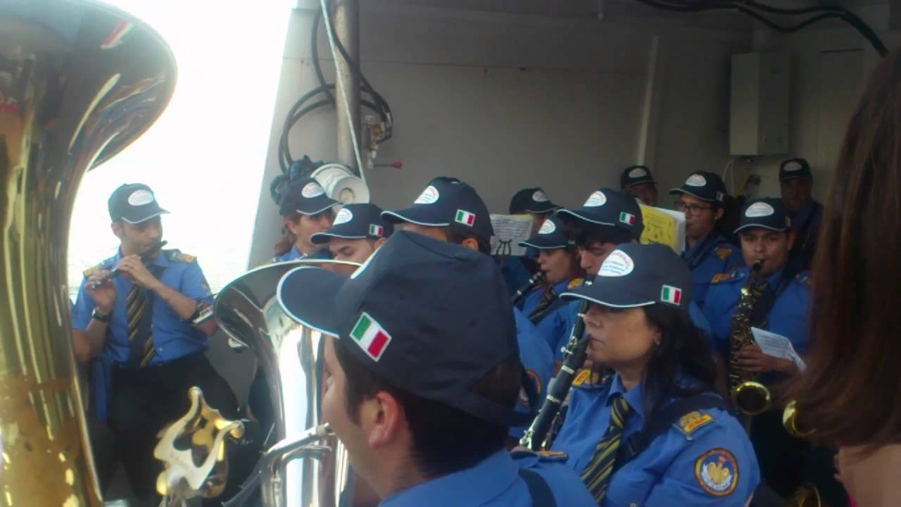 the king in barca (banda Musicale M.CASCINO PALERMO)