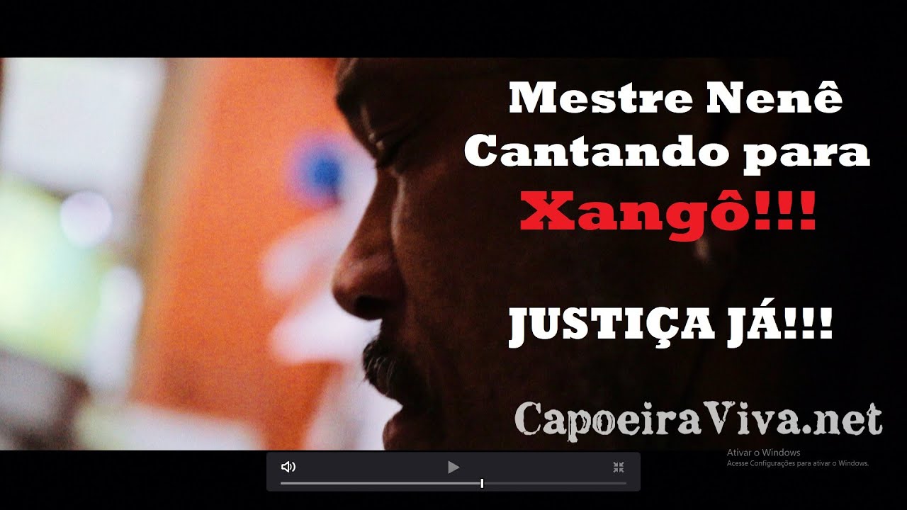 Mestre Nenê cantando pra Xangô - Capoeira Praça da República