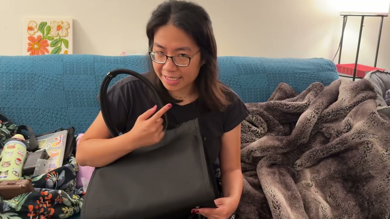 BEIS unboxing & review! BEIS Sport sling, BEIS book tote, new roller bag charms, & letter charms! 