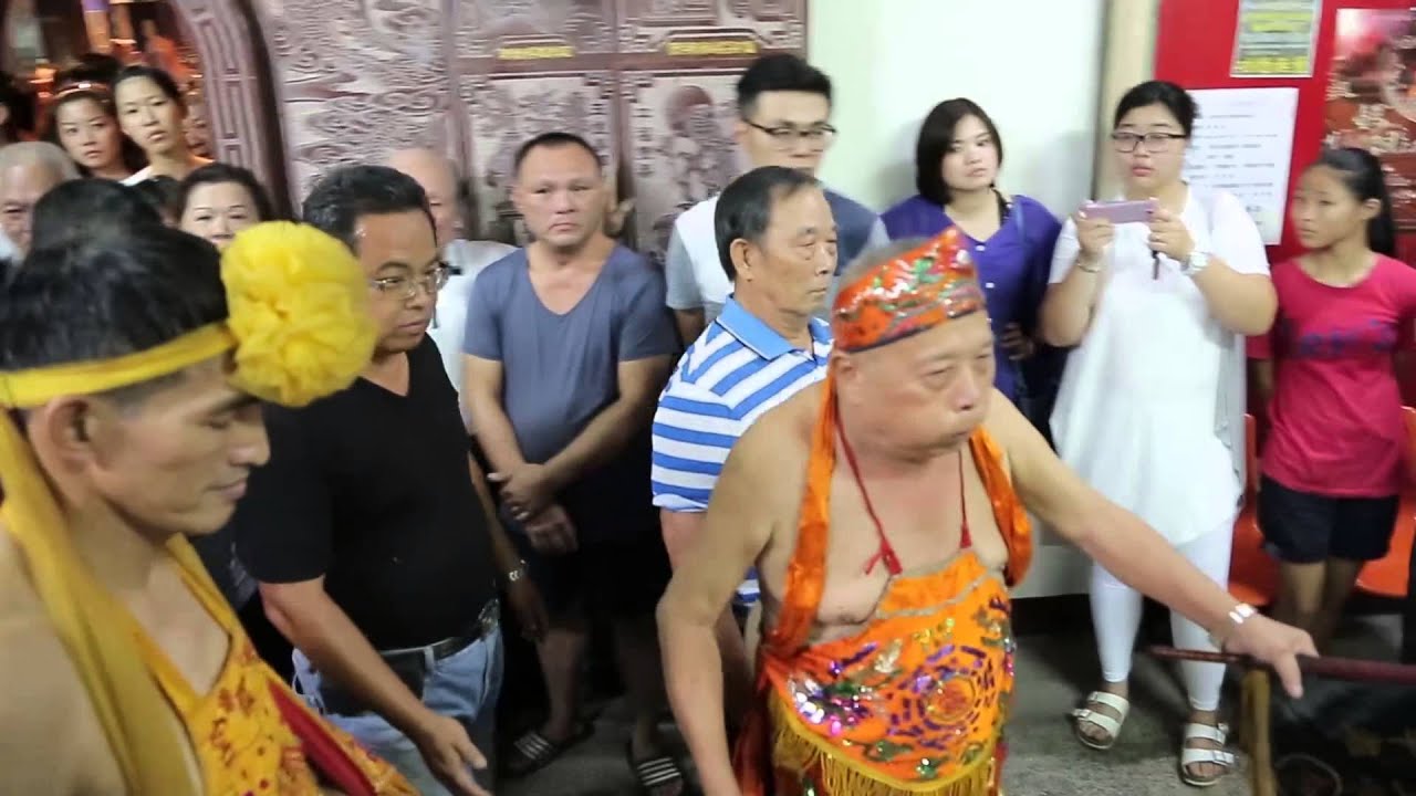 苗栗縣竹南鎮后厝龍鳳宮 三媽閉關出關
