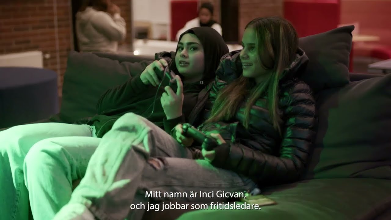 Inci jobbar som fritidsledare på Malmös fritidsgårdar
