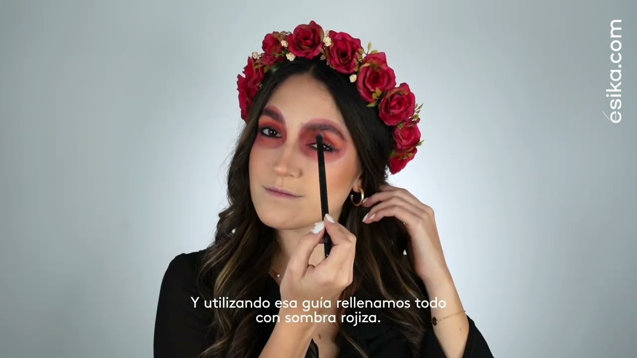Tutorial de maquillaje de Catrina r&aacute;pido y f&aacute;cil para Halloween con &eacute;sika