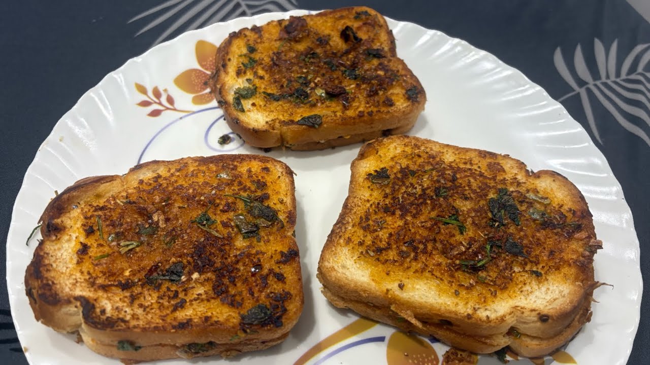Garlic bread | Easy Breakfast | Breakfast #garlicbread #garlicbreadrecipe #garlicbreadathome 