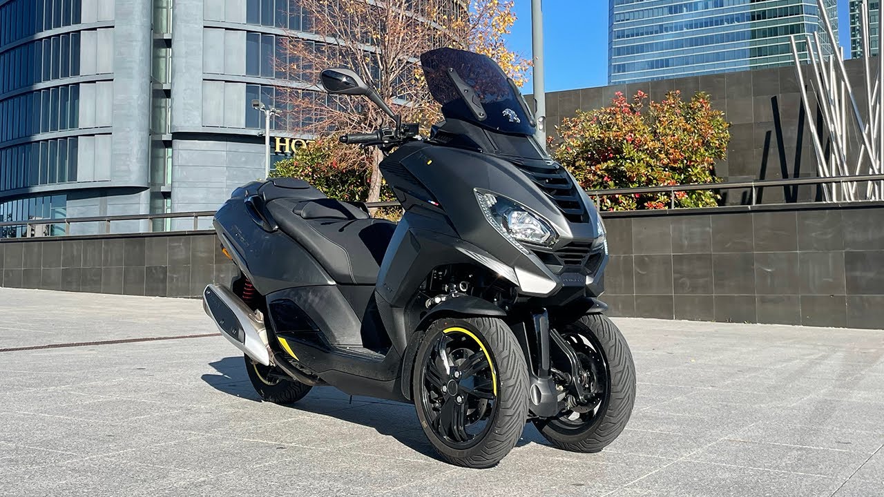 PEUGEOT Metropolis 400 GT // El SCOOTER de 3 RUEDAS de PEUGEOT a PRUEBA