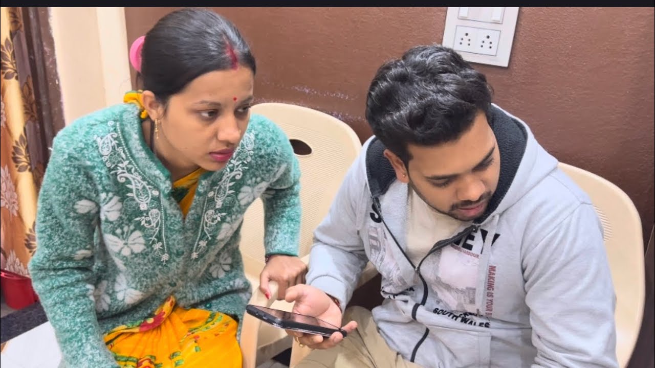 आज बहुत बुरा हुआ मम्मी घर छोड़ कर चली गई 😭 इतना बुरा हो गया एक पल में ज़िंदगी  खत्म क्यों किया ऐसा 🥺