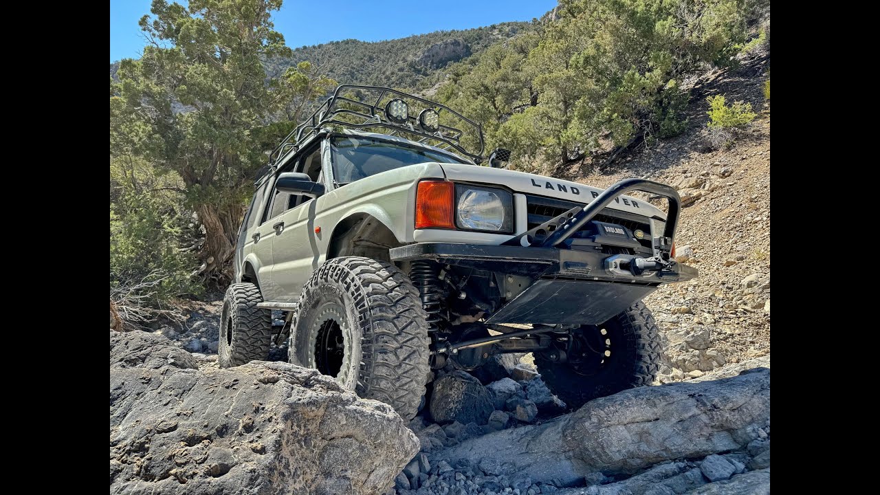Land Rover Discovery Rocky Gap Rock Crawling
