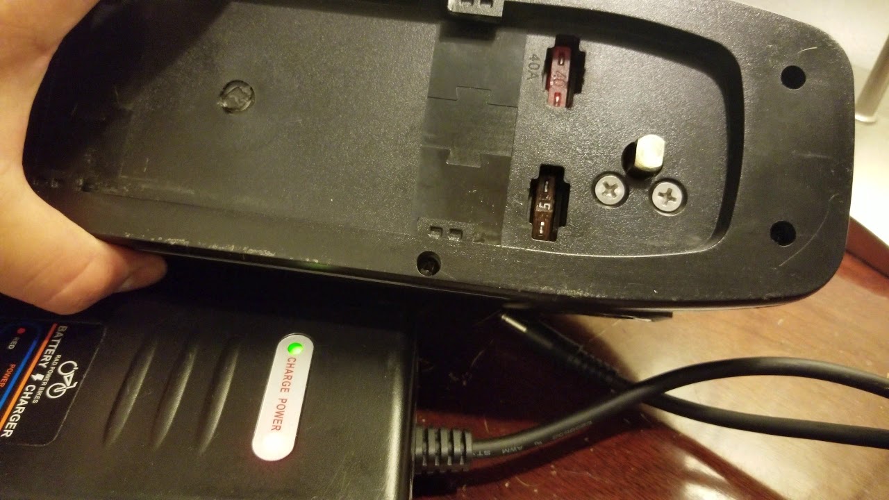 2018 Rad Power Bike RadCity Ebike Battery Won't Charge? Problem Solved!