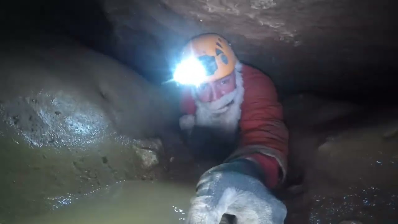 Nadolig Tad yn Ogof Nadolig 2023