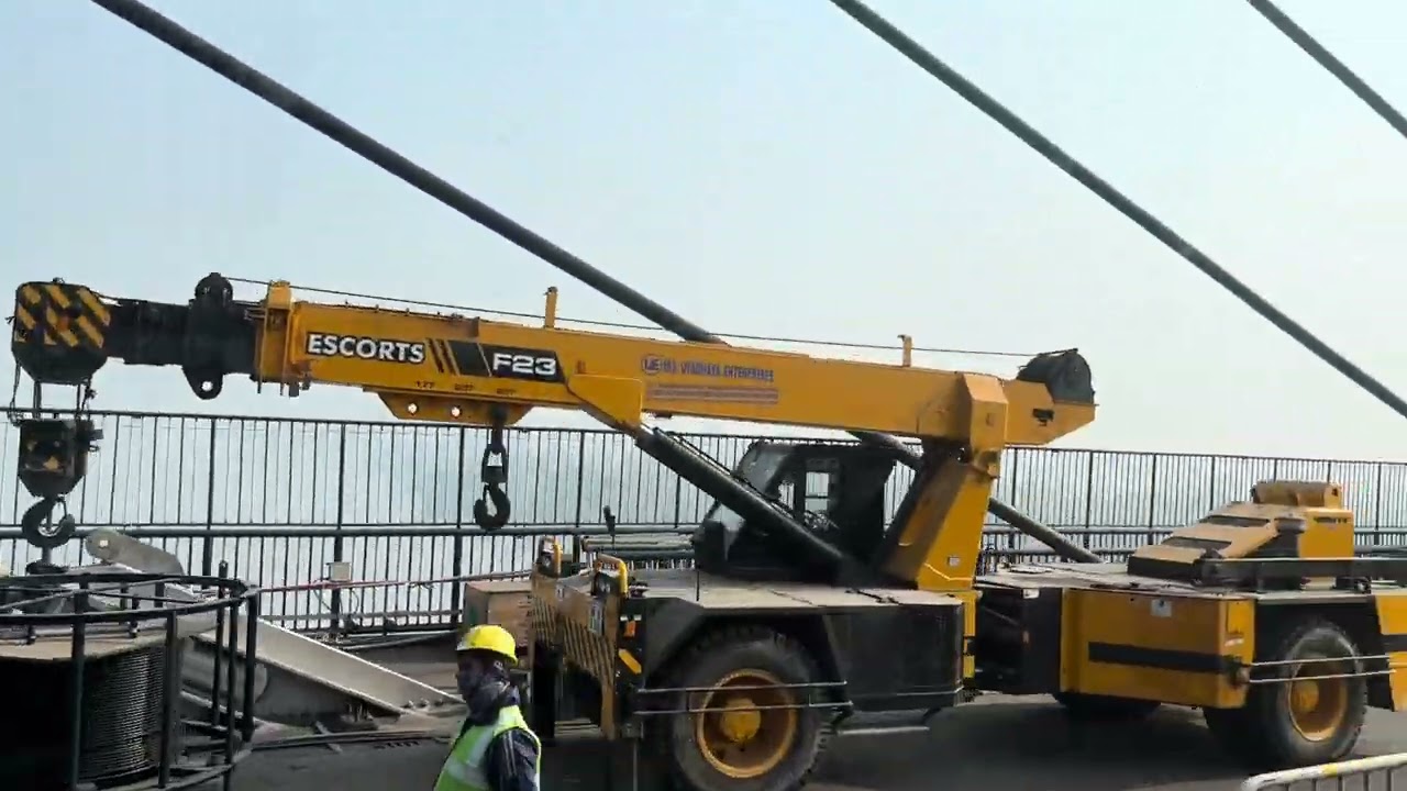 হুগলী নদী, কলকাতা। ১৯ ডিসেম্বর ২০২৫।