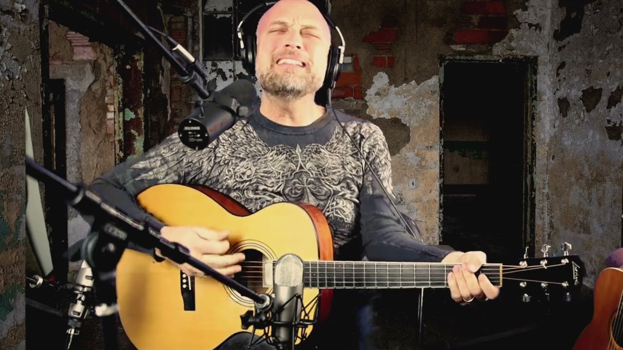 &ldquo;Pride and Joy&rdquo; by Stevie Ray Vaughan, an acoustic guitar cover
