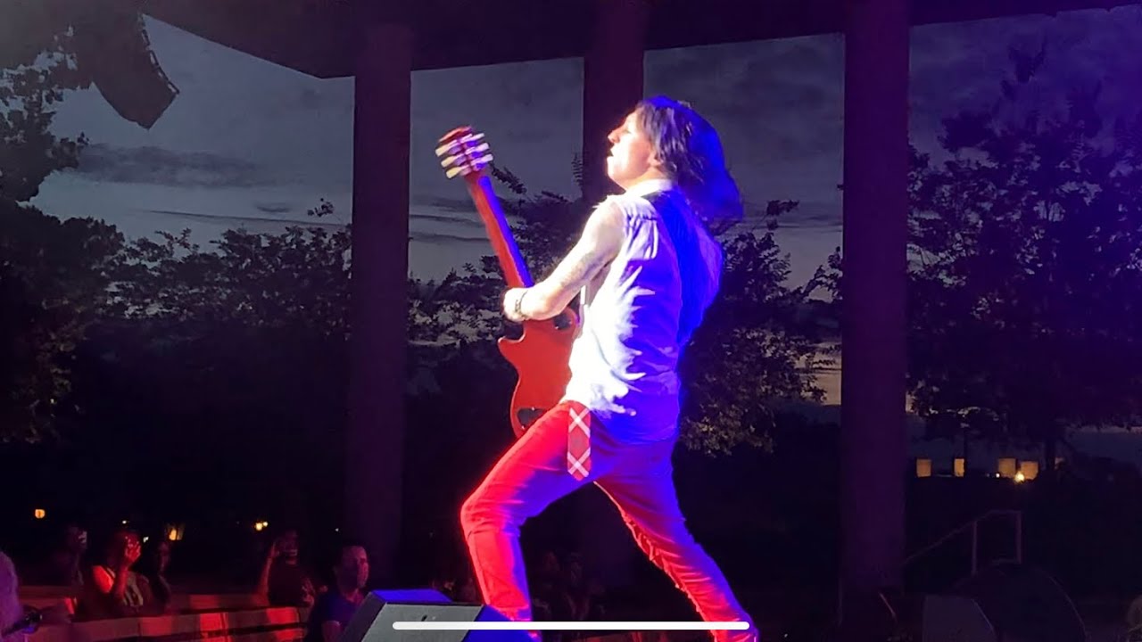 The Hooligans full Epcot concert