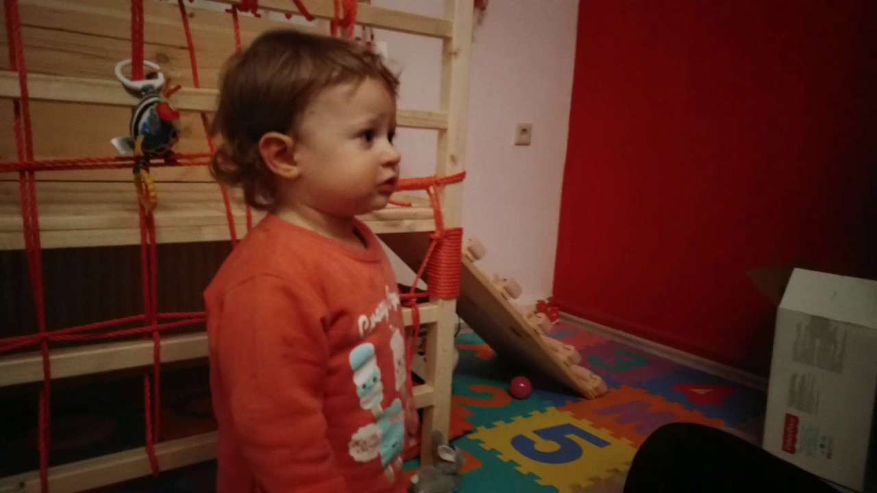 Baby redet mit Mama Zucker süß.