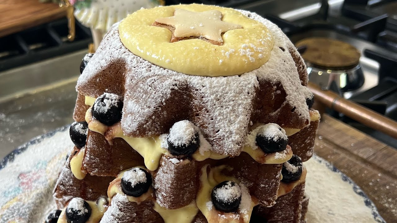 Pandoro with Mascarpone Cream