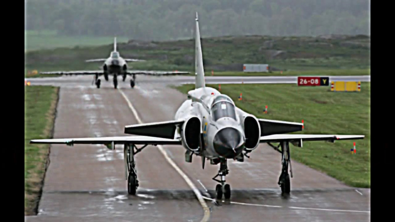 Saab 37 Viggen at Shannon Airshow 2015