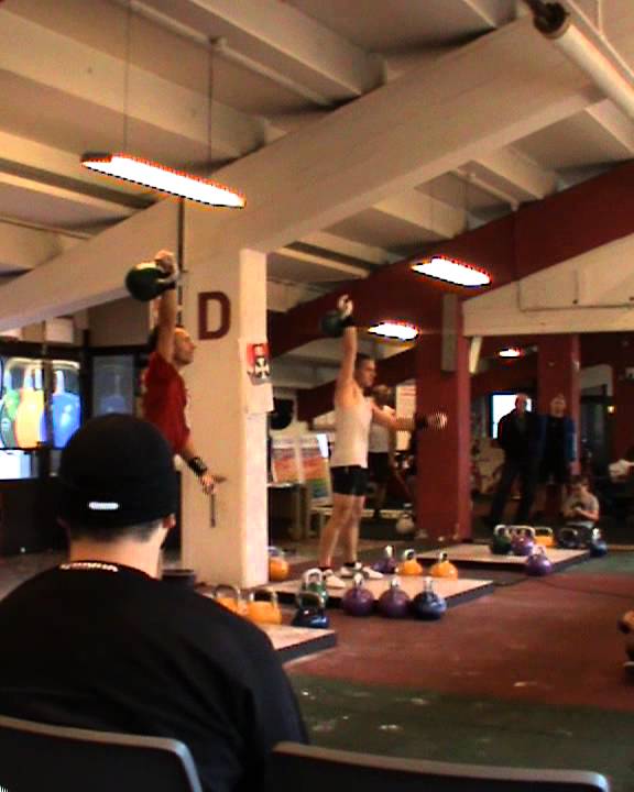 DM kettlebell    5/10-2013 Thierry Sanchez & Bo Hjelm. 24 kg snatch.