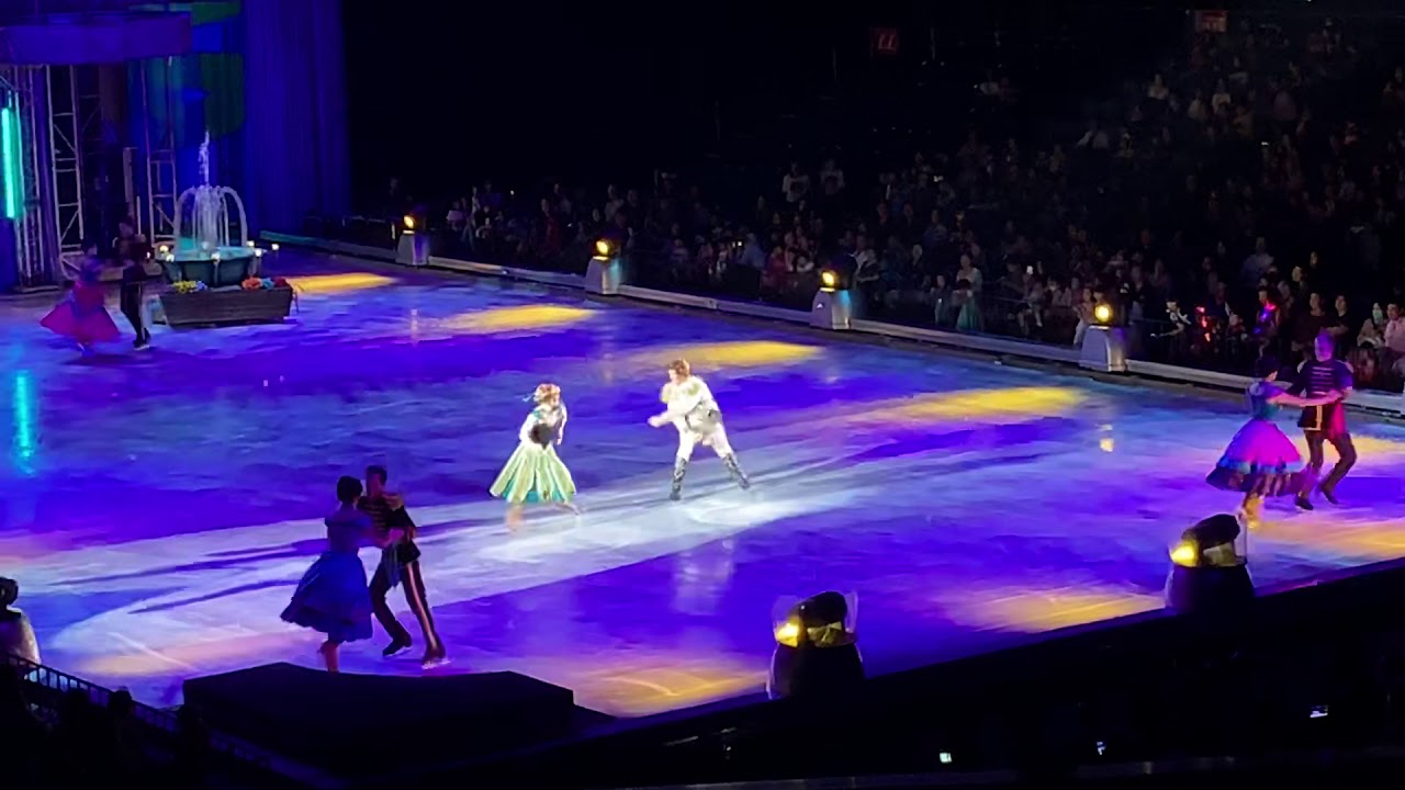 Disney On Ice 2019 Bangkok Thailand - Love Is an Open Door (Frozen)