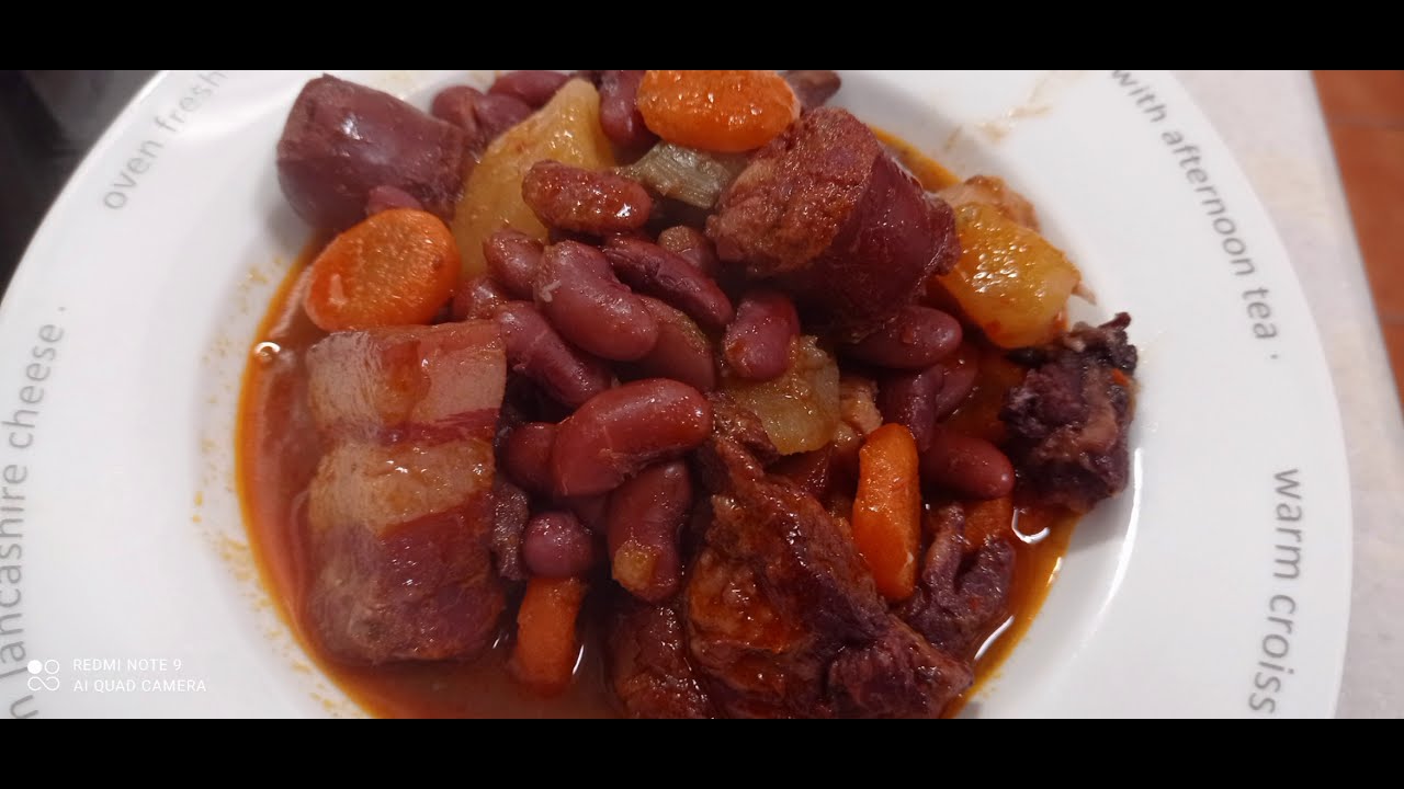 alubias a la vasca con salsa a la vizcaína