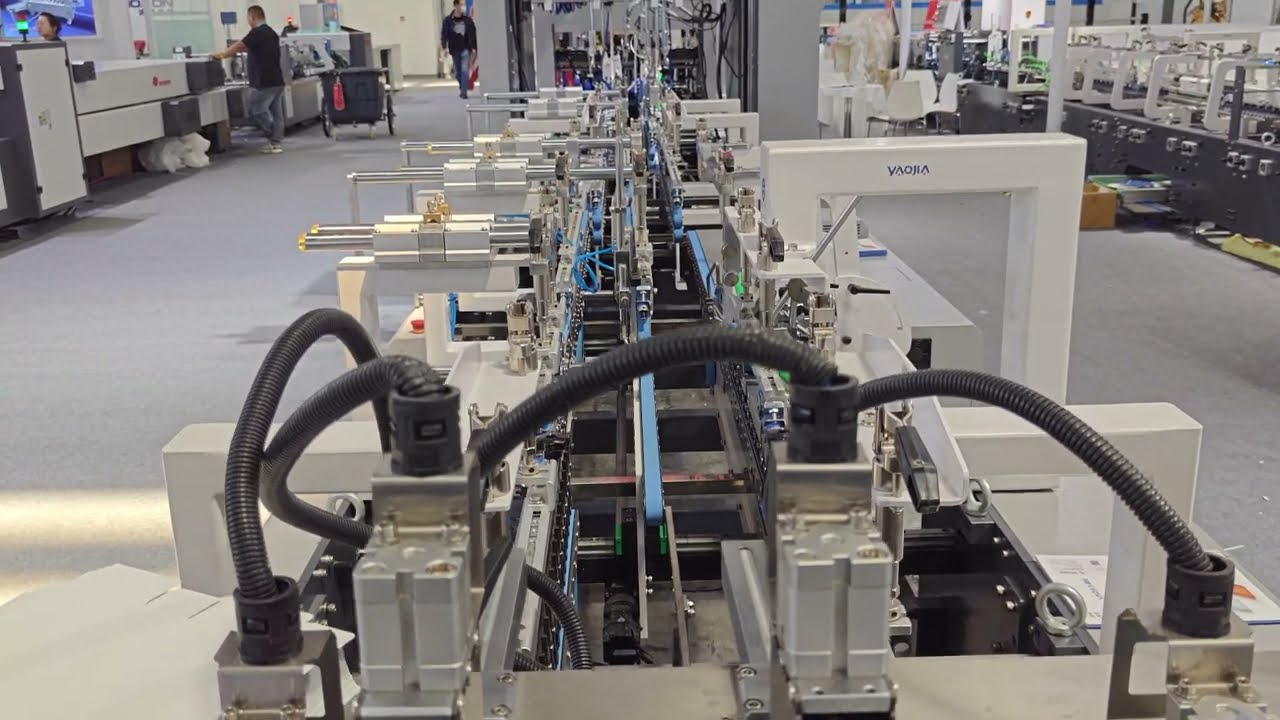 YAOJIA FULL SERVO CONTROL AUTOMATED SET-UP FOLDER GLUING MACHINE FOLDING CARTON