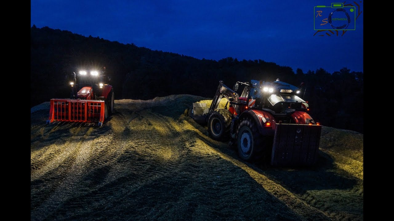 Massey Ferguson 8690 mit Stoll ProfiLine FZ100 und Massey Ferguson 7497 mit Silberhorn [LU Nitz]