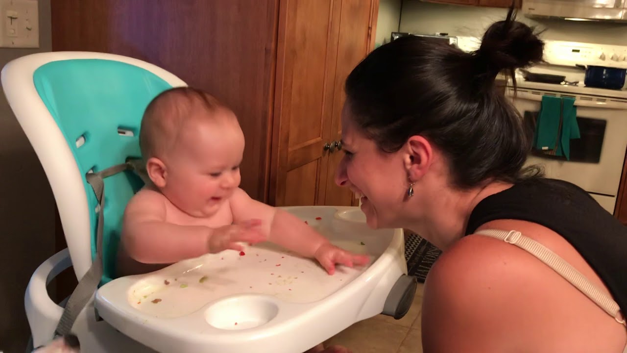 Hilarious - Baby laughing from mom's reaction