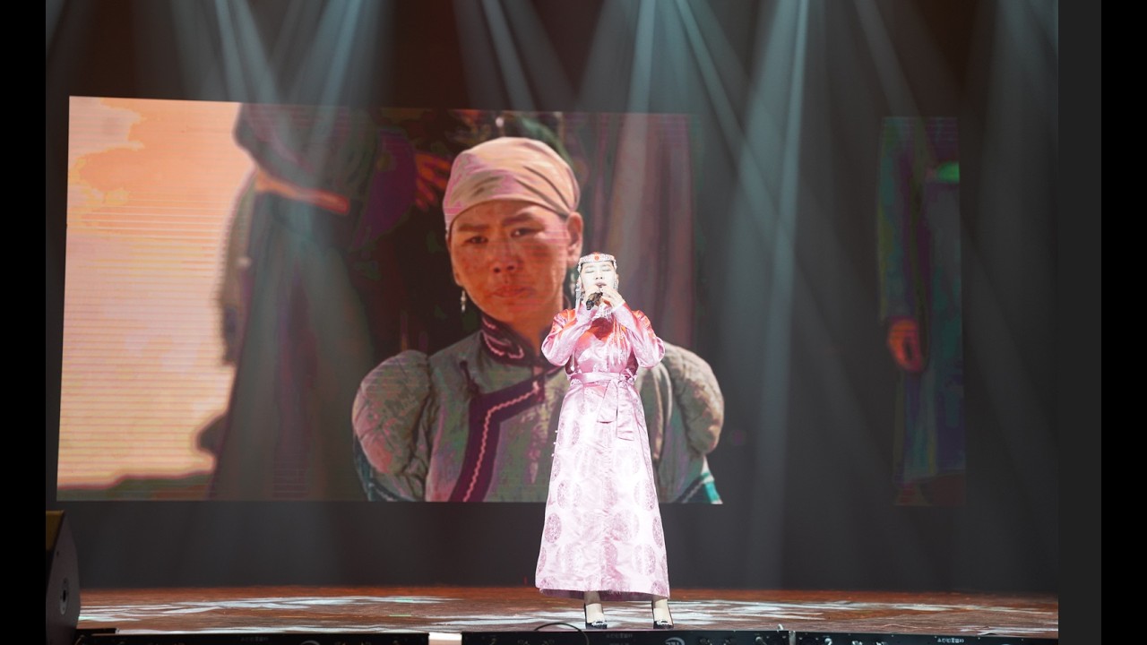 BlueMon Got Talent 2025 шоуны Дууны төрөл Тэргүүн байрын шагналт А.ДӨЛГӨӨН