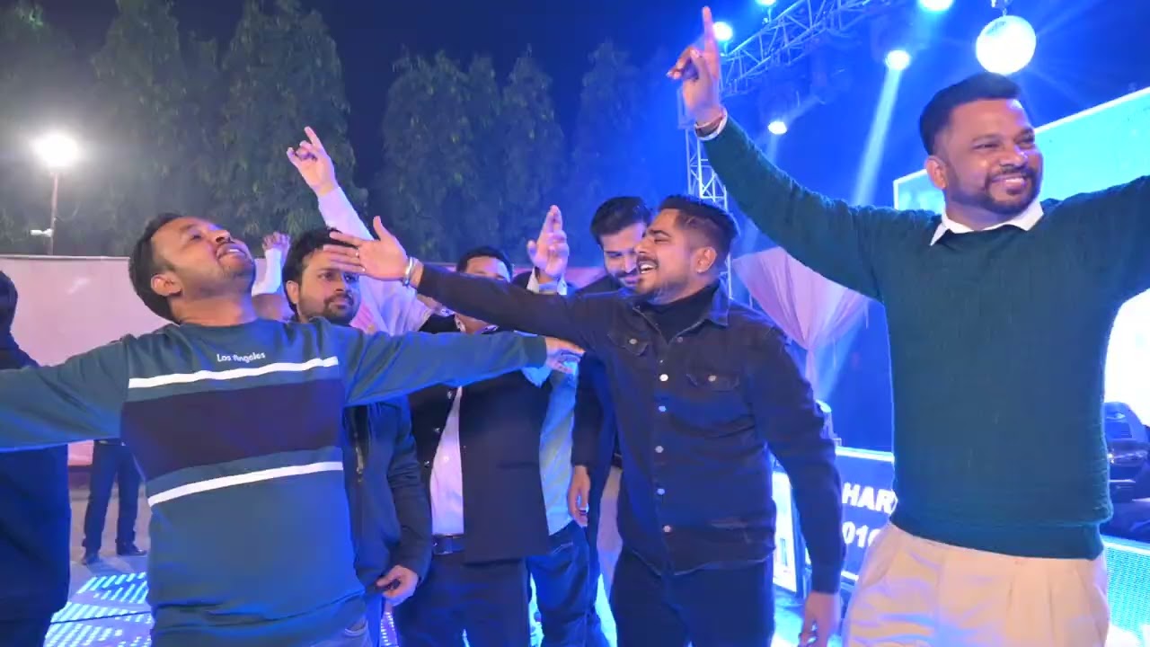 Shaadi Mein Funny Dance 🤣 | Punjabi & Pahadi Tadka 🔥 Full Video #weddingdance #shorts #shortsfeed 