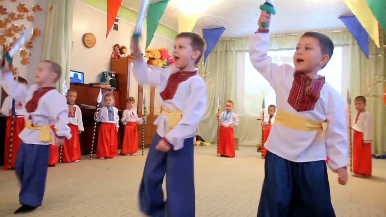 ТАНЕЦЬ КОЗАКІВ З МЕЧАМИ - хореограф Ірина ГРИЩЕНКО (група 