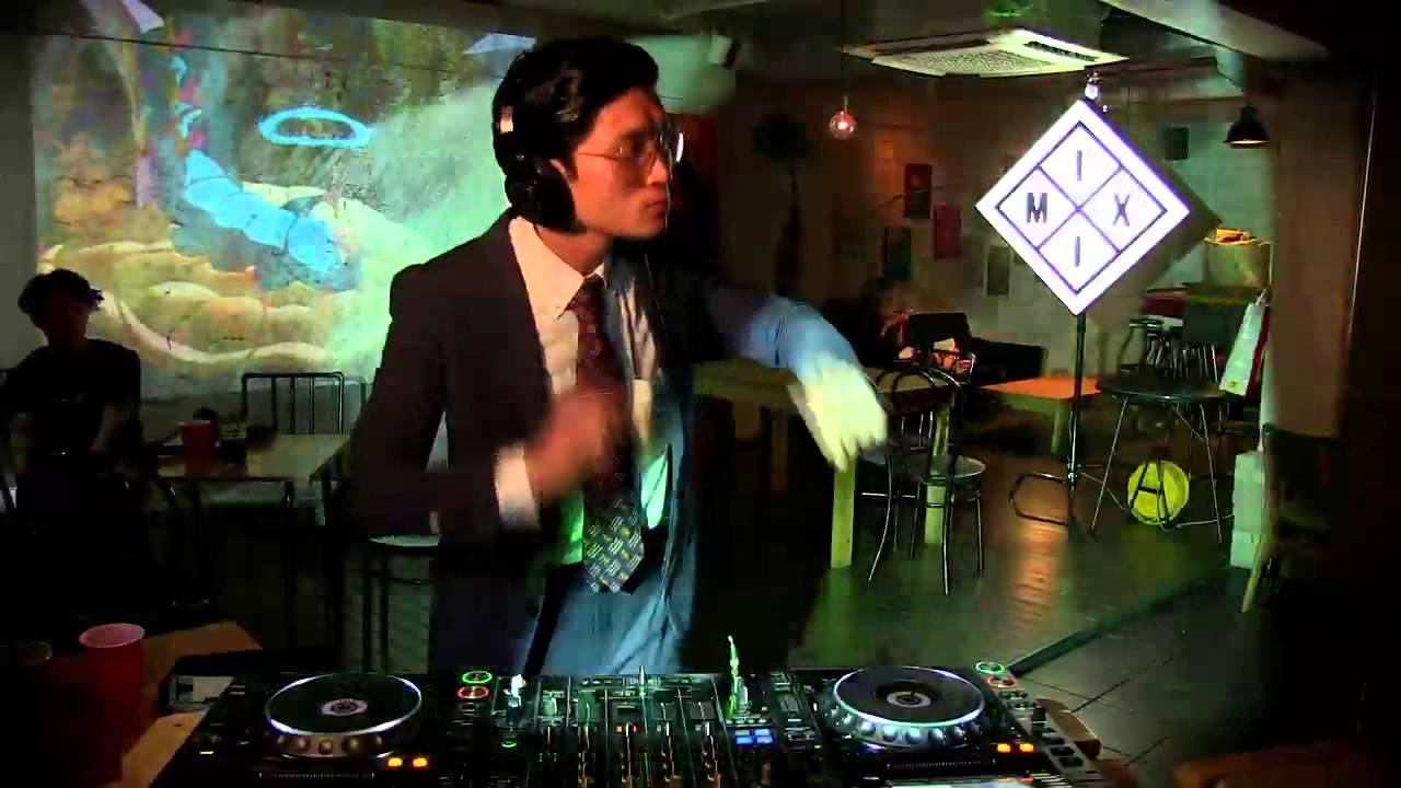 MIXMIX022 Tiger Disco